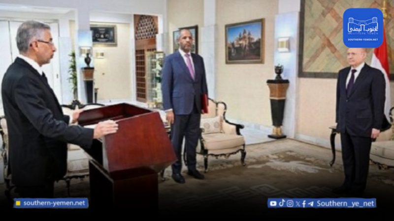 السفير اليمني في واشنطن يغادر إلى الإمارات بعد استقالته وسط غموض قبولها