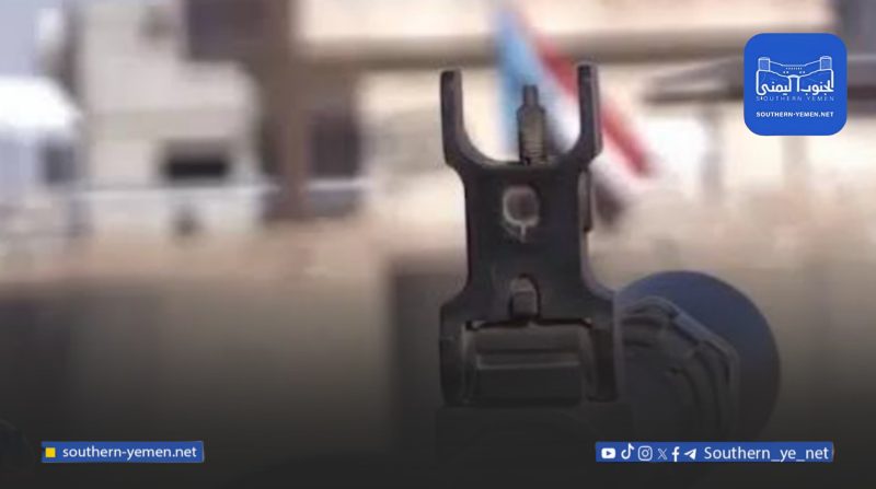 عدن تشهد انتشارا عسكريا مكثفا عقب زيارة وفد سعودي رفيع