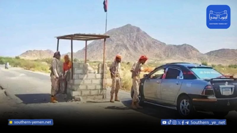 تفتيش هواتف المسافرين في نقاط الحبيلين.. انتهاك دستوري ودعوات للمحاسبة القانونية