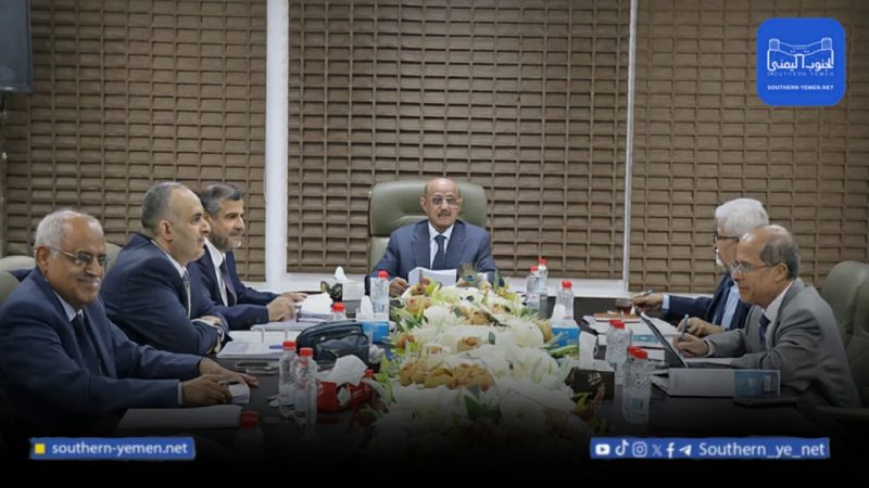 البنك المركزي يقر تعديل أسعار الصرف ويؤكد تعافي الريال