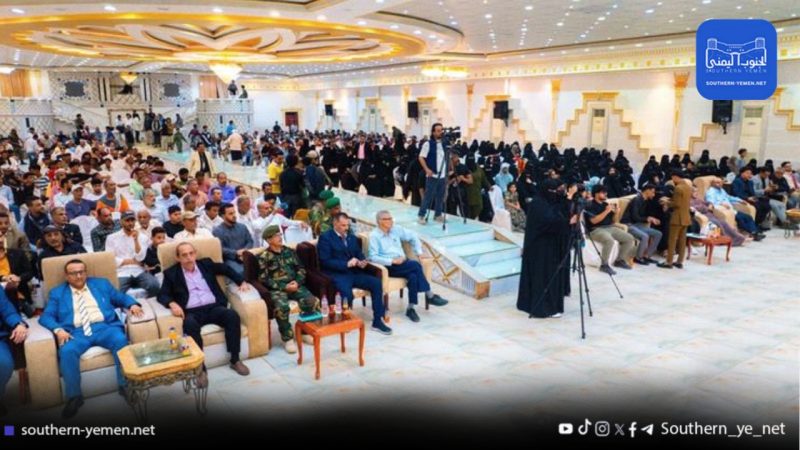 عدن.. الحراك الثوري يعيد ترتيب صفوفه وسط انقسام داخلي وتبادل قرارات إقصاء