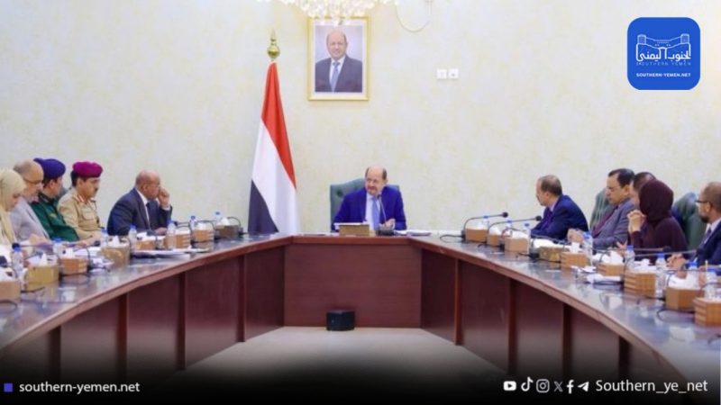 حكومة الزنداني تقر تحرير الدولار الجمركي وصرف بدل معيشة