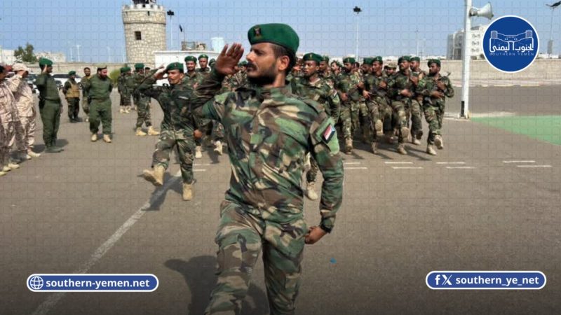 قوات مدعومة بإشراف سعودي ترفع علم الانفصال في عدن