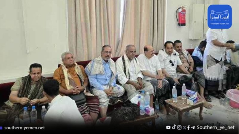 جدل واسع بعد لقاء رئيس الوزراء ووزراء بـ “الحالمي” الصادر بحقه أمر قبض قهري