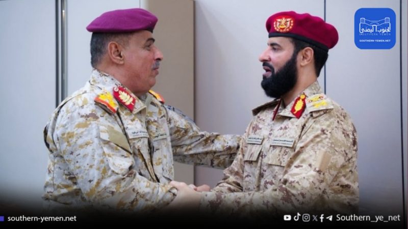 اللواء مختار الرباش يتسلم قيادة محور أبين تنفيذًا لقرار جمهوري