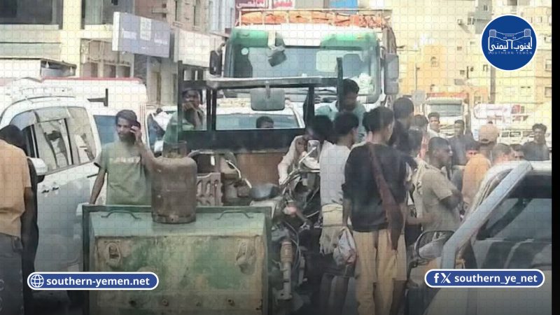 مواطنون يحتجون في المكلا على انقطاع إمدادات الغاز المنزلي