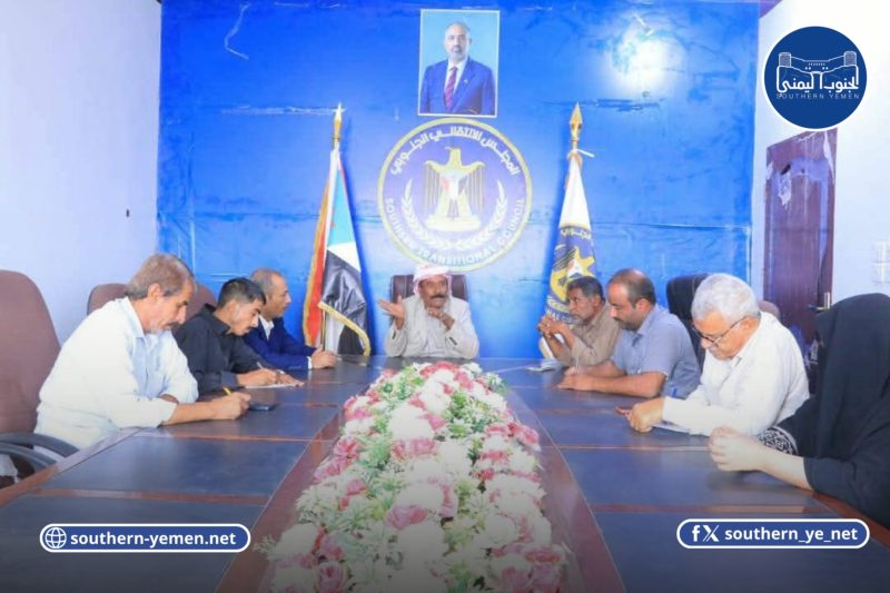 أمر قضائي وظهور علني.. ماذا يجري بين سلطة شبوة وقيادات الانتقالي المنحل؟