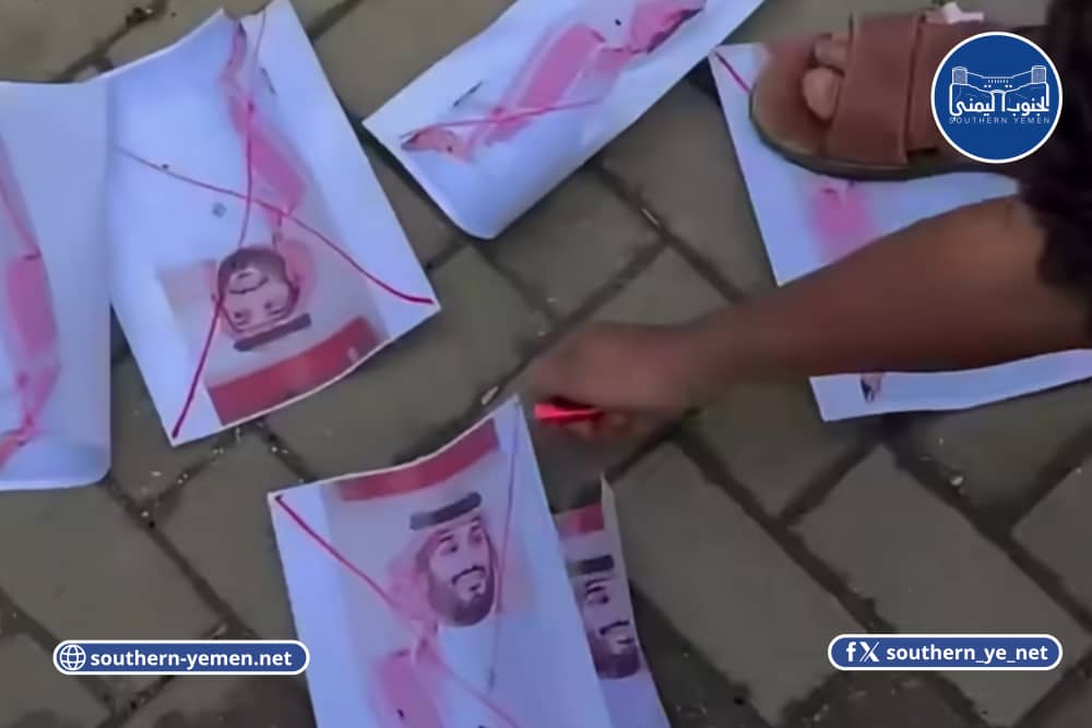 من عدن إلى حضرموت.. الانتقالي يصعد ضد السعودية ويرفع علم الإمارات